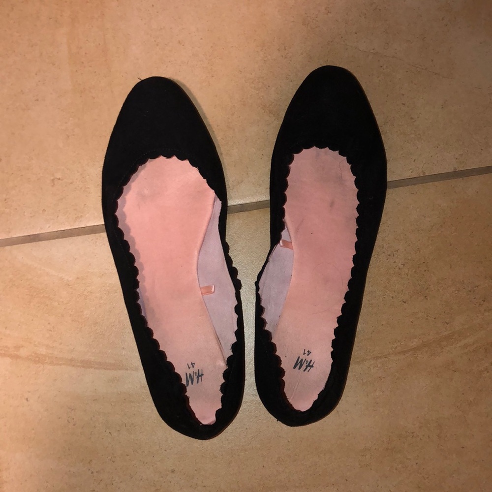 Flat black shoes 🥿 by H&M